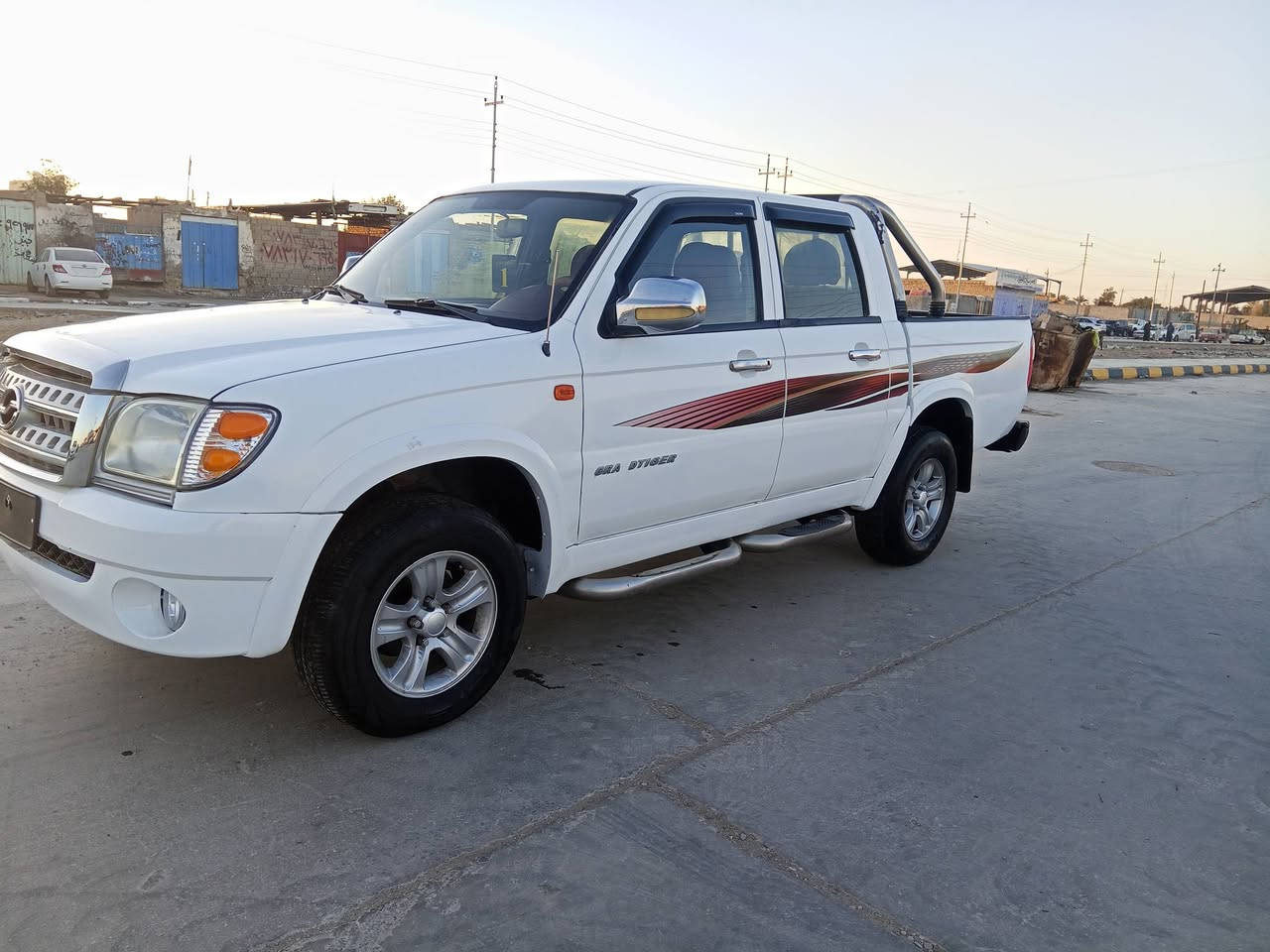 للبيع تايگرصيني موديل 2014  (مزاد وزراة الداخلية) بيه كتاب مزايدة تمشي بيه وين ماتريد سيارة جاهزه  مكفولة من الضربة والگلبة صبغ عام فقط رش تغير لون گير محرك حدادة تبريد السعر 48  وبيه مجال المكان ذي قار الرفاعي ***********
