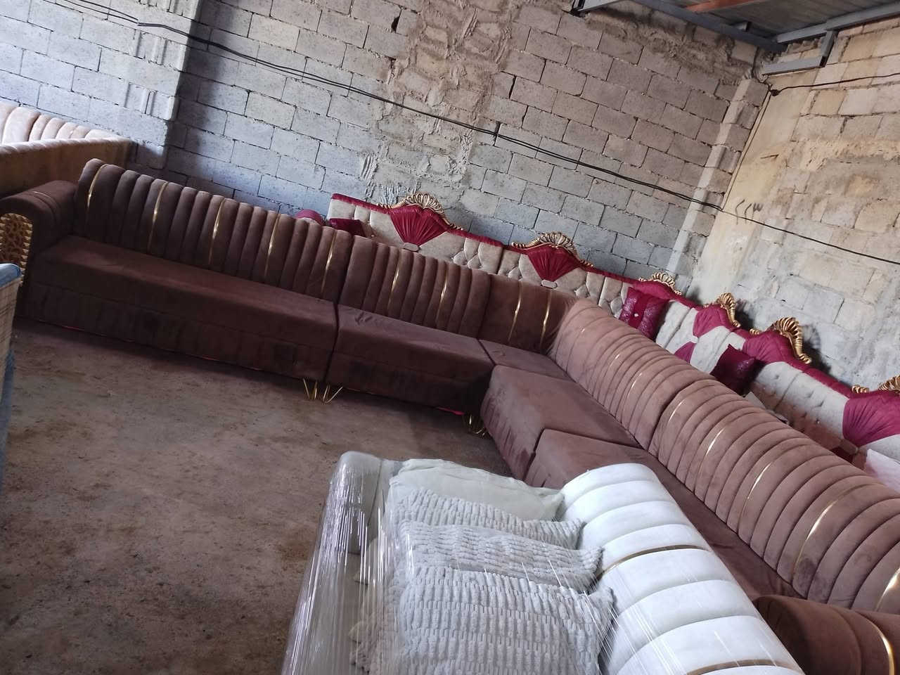 معرض ومزاد ام زهراء وشعندك نشتري ***********
