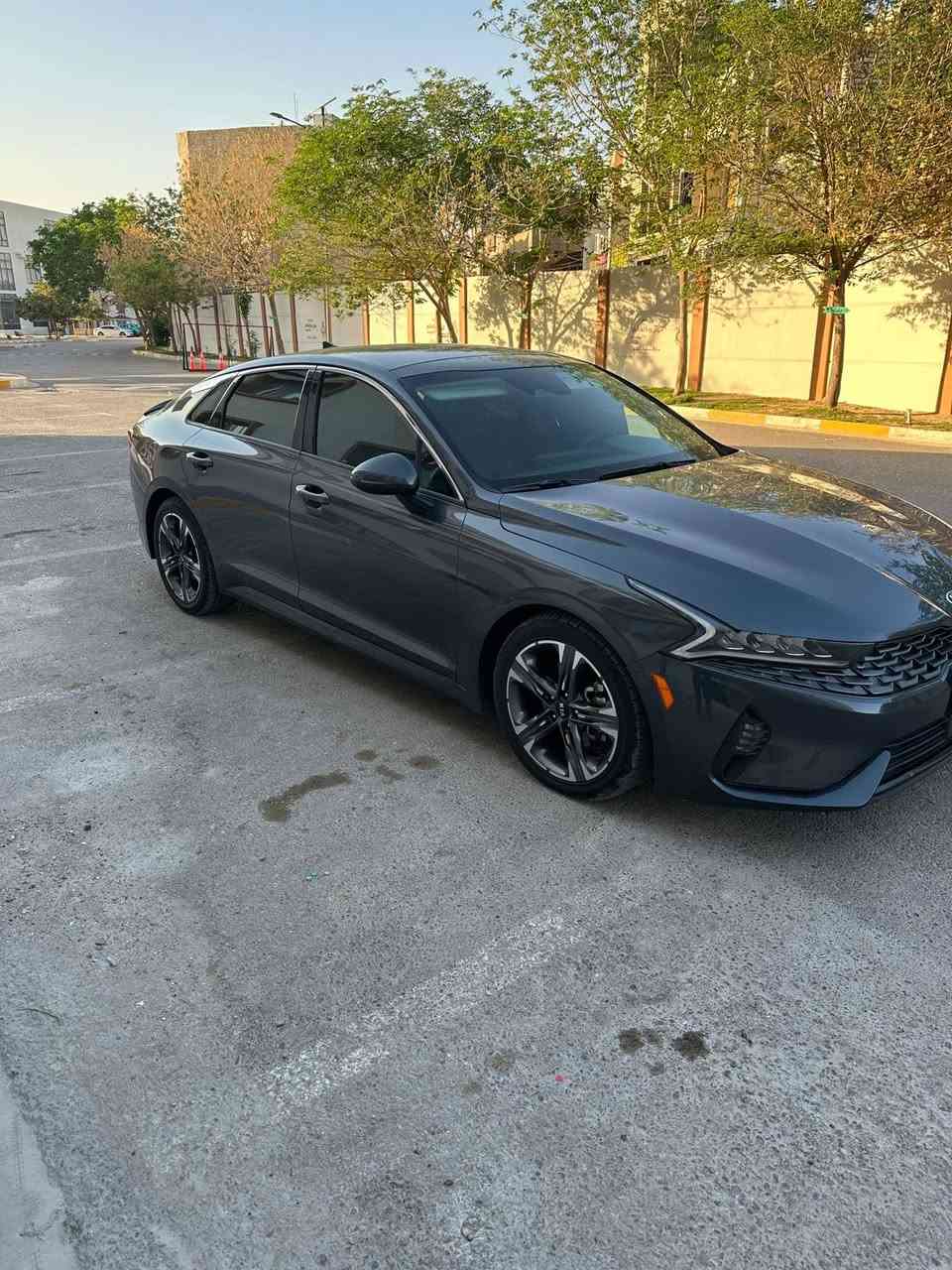 السلام عليكم كي فايف للبيع موديل ٢١ جاملغ خلفي فقط بجم كبس مواصفات EX ماشيه ٦٠ اللف مواصفات فول الفول 1/1  كشنات تدفئه تبريد استيرن تدفئه 
خزن ميموري مري قلاب رادار تحديد مسار  داخل احمر شاشه جبيره وهواي مواصفات 
بغداد حي الجامعه *********** 
السعر ١٦٧ وبيها مجال قليل
