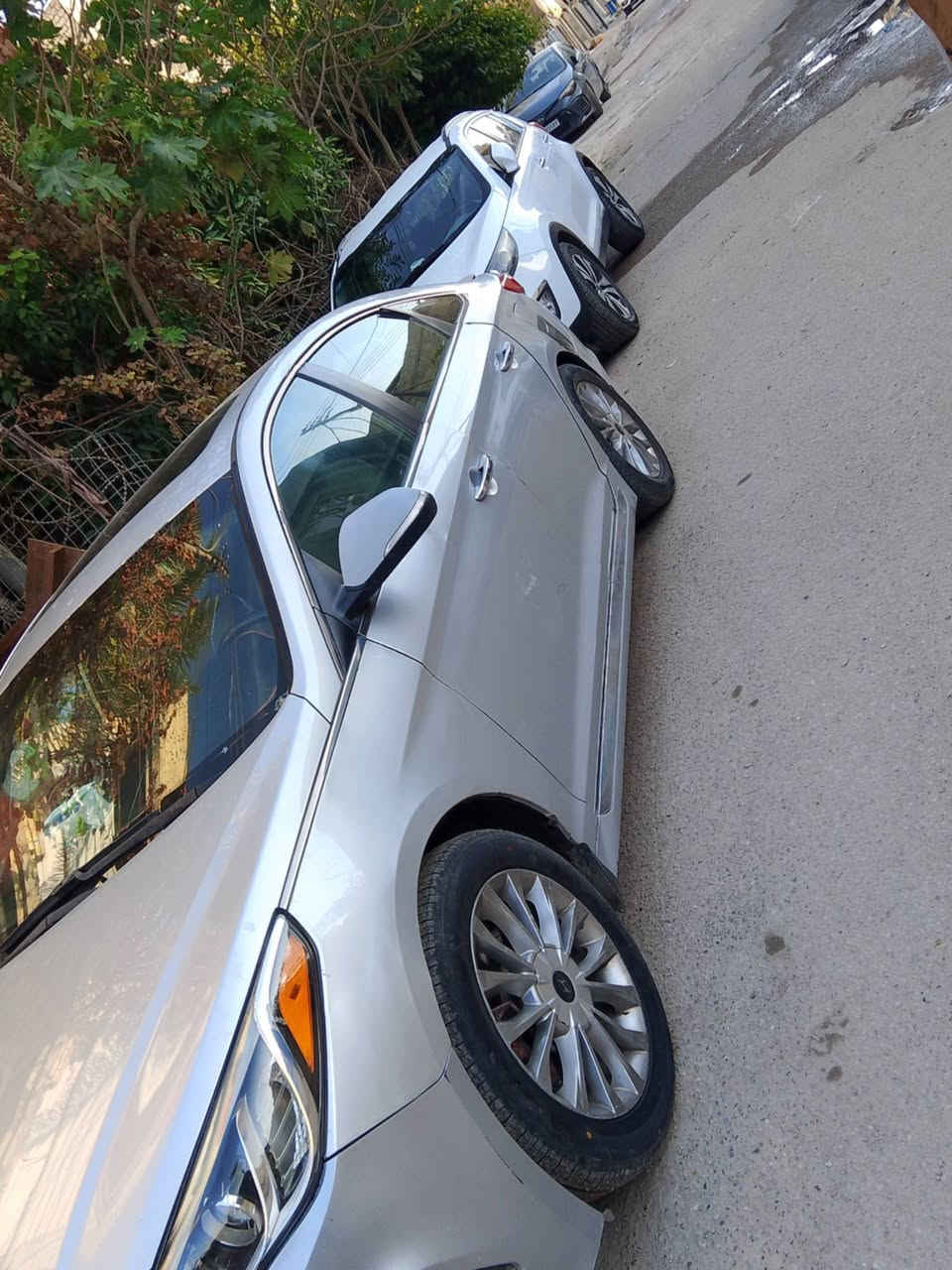 سلام عليكم
سوناتا بيع وشراء 
موديل 2016
 فول مواصفات   
حادثهه بك لايت وبيهه طخات 
السعر 110 وبيهه مجال 
رقم الهاتف ***********
