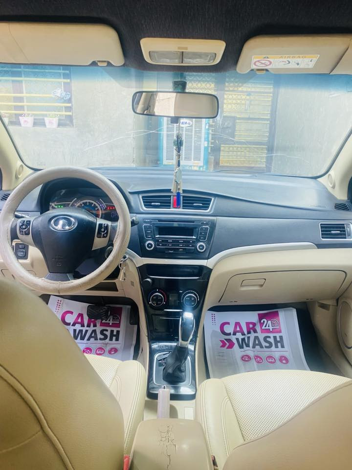 السلام عليكم گريت ول فولكس 2016   نظيفة وگشرهة كلش نظيف بيهة فقط ضربه بالبنيد على كد شبر ومصلح على البارد جاهزه من كل شي ترايك وين ماتريد مكينة بلادي ومحرك بلادي لا تبخير ولا تنقيص السنويه لغايه 2028 العنوان حسينيه المعامل السعر 68 وبيهه مجال ***********
