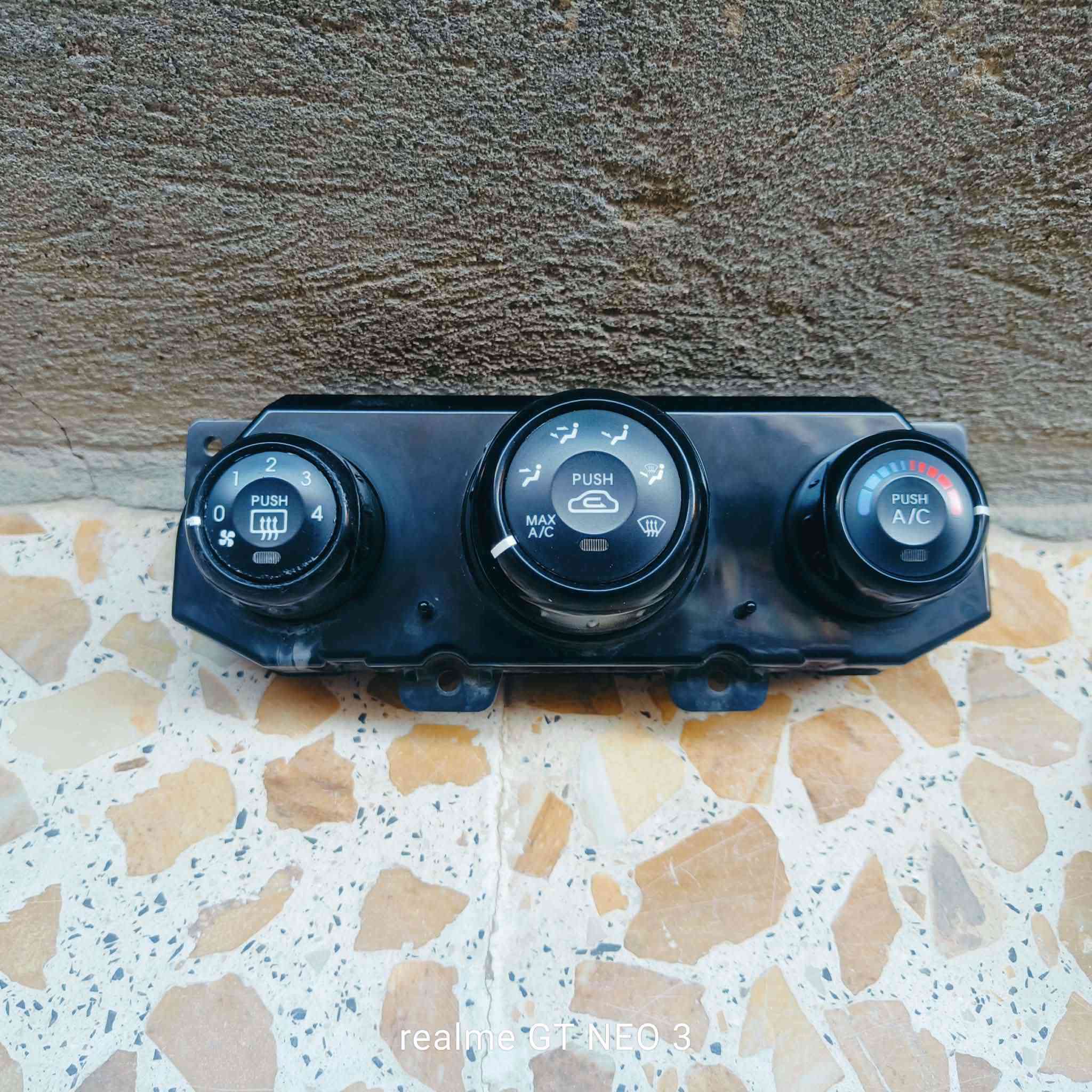 للبيع واسط فضاء الحي....***********
