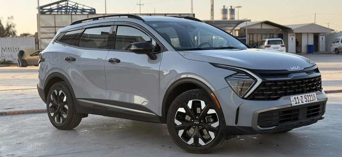 كيا سبورتج 2023 || KIA sportage
فئة  X line فول عدا البانوراما وچك الصندوق
لون استمنتي او الـ سموك
الضرر من امريكا دعامية وشبر من البنيد 
الضرر بالعراق طخة بالجنطة و طخة بالجاملغ مال سائق وثنينهم ( ع البارد ) 
مابيها قطرة صبغ
نضافتها 95‎%‎
حادث امريكا بعده ع التعديل بدون صبغ
مكينة GDI 2500
موصفات 
شاشة كبيرة متصلة
اوتو بارك
اوتو هولد
انظمة قيادة 4
قيادة ذاتية
توقف ذاتي رادار
رادار امامي وخلفي وجانبي
حساسات خلفية
مانع تزحلق
سايد بريك بصمة
كرسي كهرباء
تدفئة كراسي + ستيرن
حساس ماسحات المطر
وبيها بعد هواي مواصفات 
تخم تاير جديد كوري 
صيانة صدر جديد
ادامة السيارة كاملة 
السيارة نضيفة وجديدة ودخولها جديد 
عداد المسافة 47 الف ميل
مكانها بغداد - المشتل 
***********
