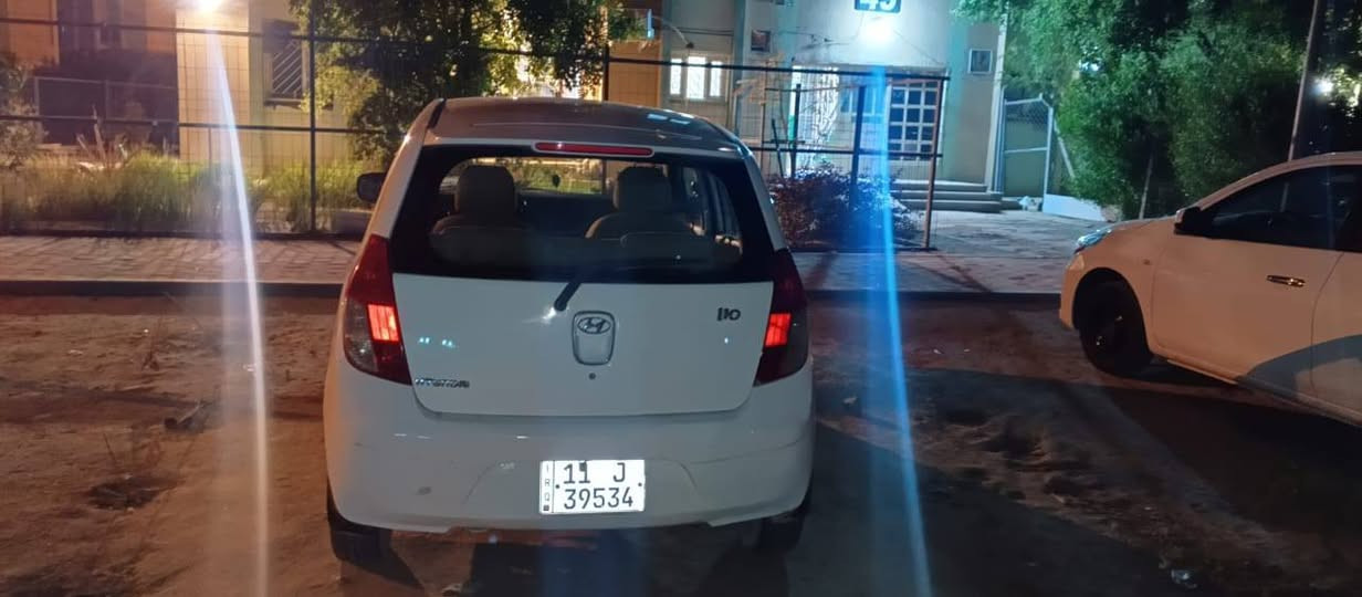 هونداي للبيع موديل 2010 بيه صبغ بل بنيد والجملغ بدون داخل السيارة بسمي السعر 68وبيه مجال ***********
