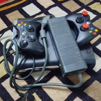 اكس بوكس 360 كلشي مابي شغلل اي عطل مابي جهاز نضيف بي العاب 40 كلهن قوي...