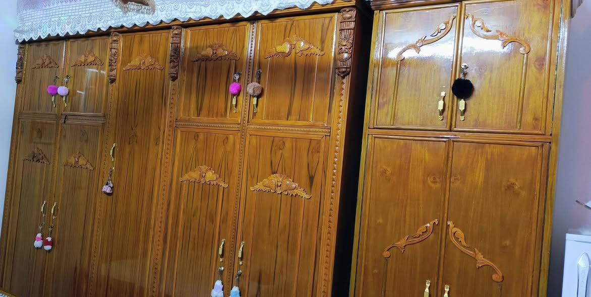 عندي غرفه للبيع  ام الملحق
الاستفسار  على الواتساب 
***********
