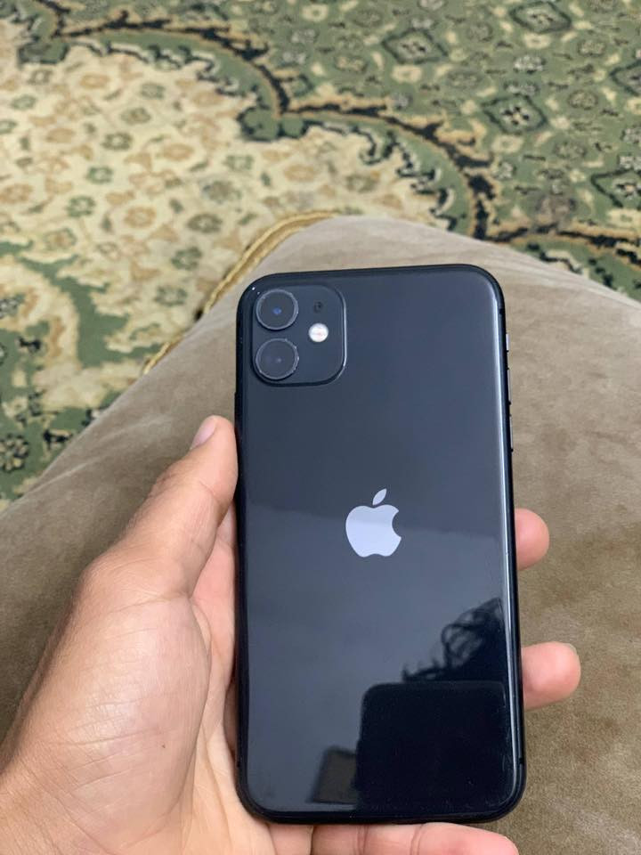 السلام عليكم ايفون١١
بطارية 🔋 ٩٣
بلادي  جهاز ما مفتوح بس بصمة الوجه وكفت قبل سبوع 
السعر٣٠٠ مكاني بغداد 
***********واتساب
