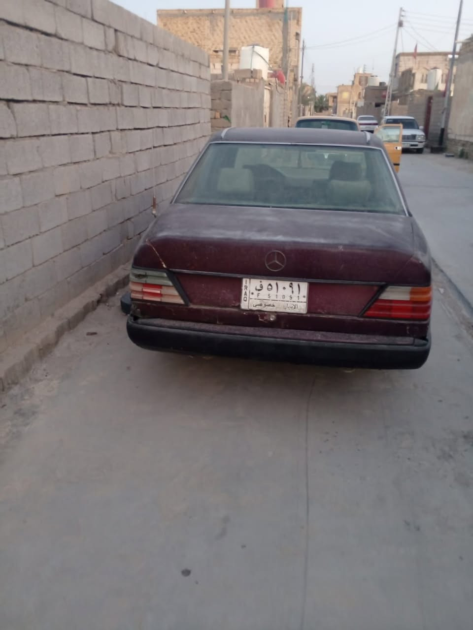مارسدس دب مكينه وكير ثنين ونص خير من الله تجي وتشوفهن رقمها انبار الماني  سيارة حائز ثالث بيها وكاله بس ابيعك كوم حديد غرفتها حلوه ولايت شغال ابيع كوم حديد سعرها    12   ورقة مكاني سوق الشيوخ ارخص من ستوته بس شراي يتواصل رقمي     ***********
