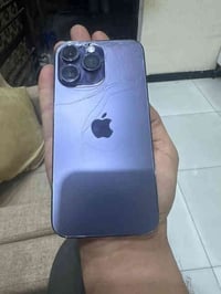 ايفون 14 برو ماكس ذاكرة 256 كامراتة عطلانة والضهر مكسور 450 وبي مجال ب...