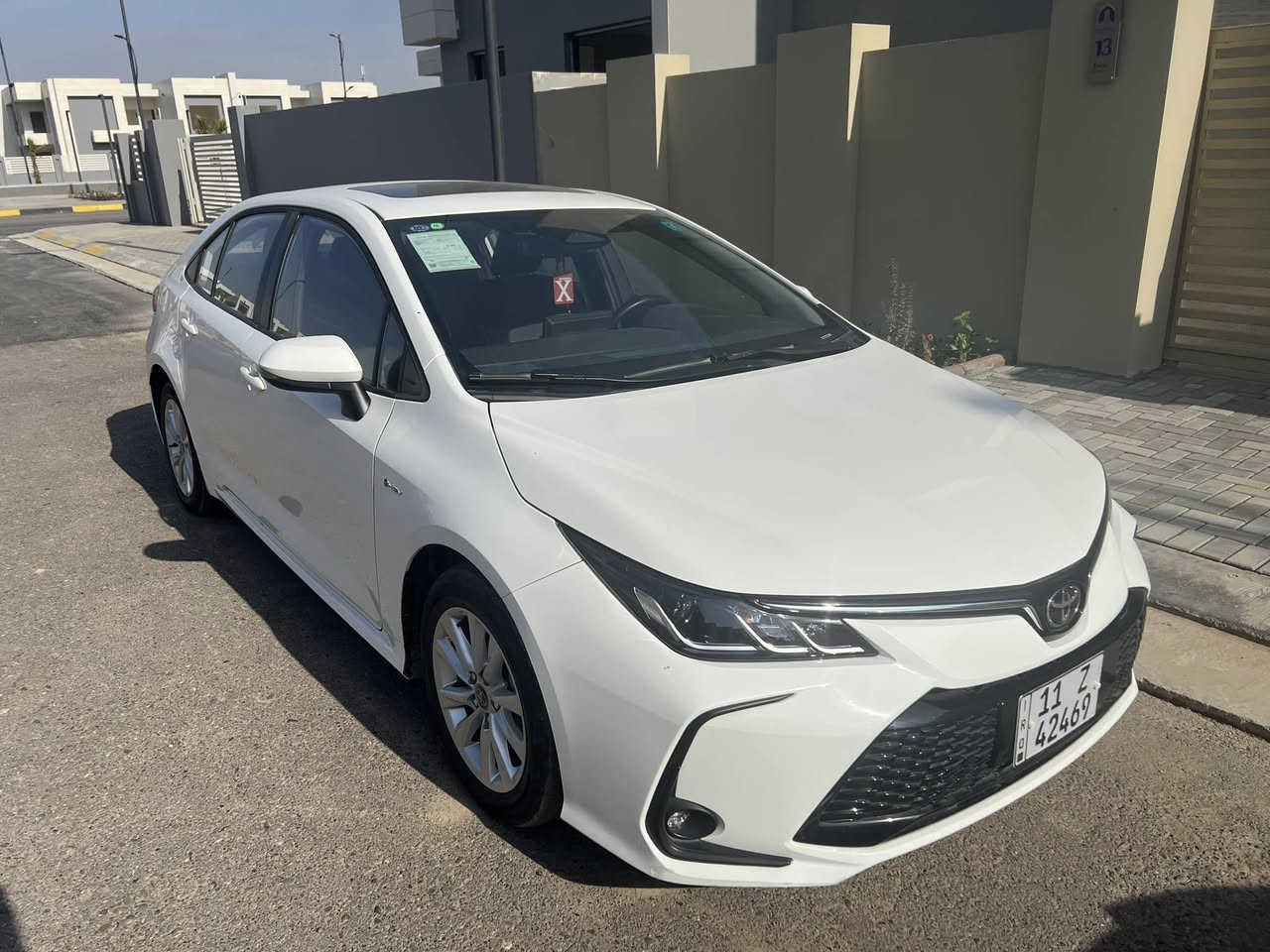 السلام عليكم …
كورلا 2024 خليجي 
ماشية 12 الف كيلو 
مكفولة من الصبغ والبارد 
بصمة تشغيل و بصمة ابواب 
داخل جلد 
اوتو هولد ، رادار ، 3 أنظمة قيادة ،تحديد مسار وبعد بيها مواصفات 
كلشي بيها بلادي والسيارة على ايد وحده من جانت زيرو 
السعر 157 ورقه وبيها مجال بسيط
مكانها بغداد الكاظمية 
***********
***********
