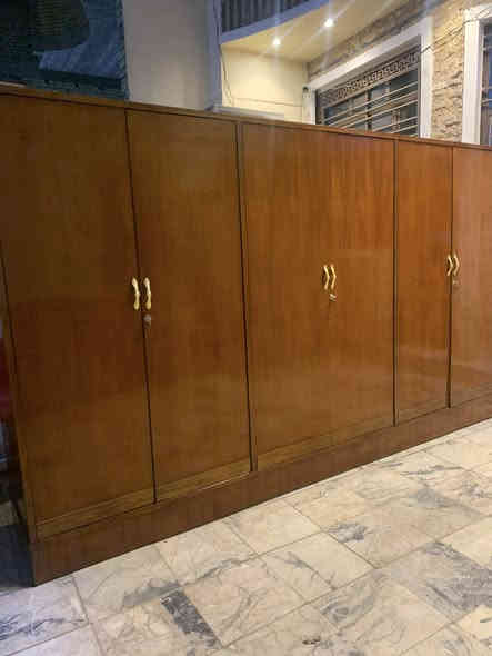 السلام عليكم ورحمة وبركاته كنتور سته بيبان صاج نضيف جدا ضهر جرجوبه داخل وخارج صاج اي ضرار مابيه سعر 175 رقم هاتف *********** بغداد اتصال فقط
