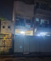 بيت للبيع 50 متر الحرية الثالثة - دور المعلمين - قرب مدرسة اليمامة الو...