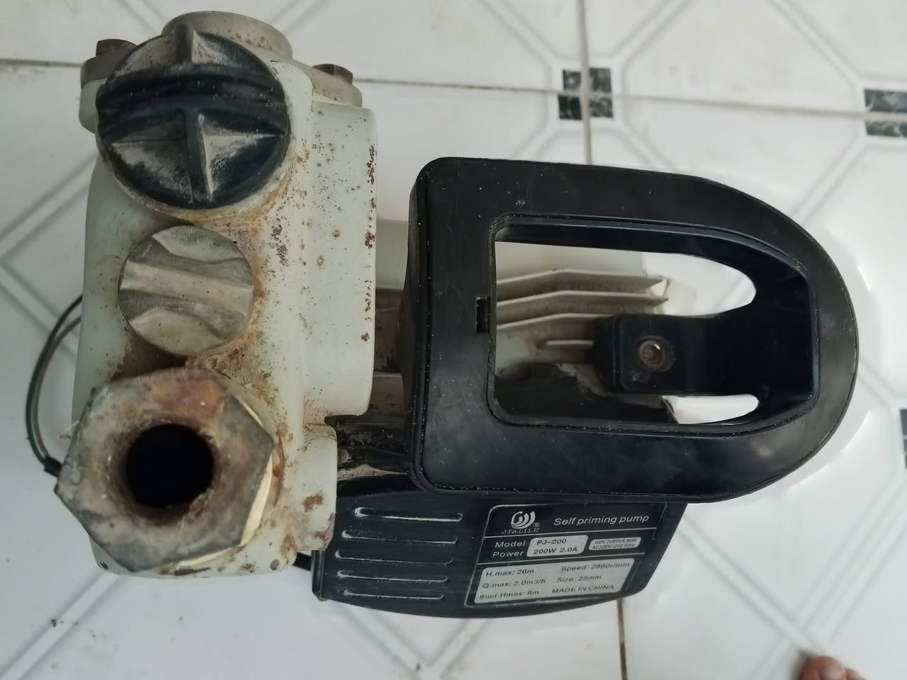 ماطور ماي شرط الشغل سحب ودفع الاصلي
سعرة 25 الف المكان الزبير 
***********
