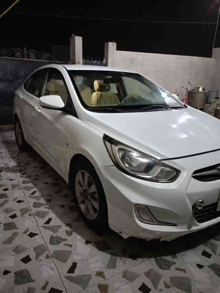 سيارة اكسنت موديل 2013
ضرر نص دوسه سبغ سيارة باسمي شرط تحويل وكاله اربع طايات جدد
سنويه جديده 2030 سعر 108$ بي مجال قليل 
رقم.  *********** Singapore
