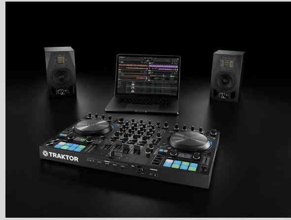 متوفر من امازون💐
🌸دي جي  traktor s4 mk3🌸

وحدة تحكم دي جي رباعية القنوات بتقنية HAPTIC DRIVE™ الحاصلة على براءة اختراع

✔️ امزج موسيقاك على طريقتك الخاصة مع اقراص تحكم آلية متعددة الاستخدامات تنقل إشارات الإشارة مباشرةً إلى أطراف أصابعك.

✔️ ملاحظات بصرية بديهية من حلقات RGB LED وشاشات ملونة عالية الدقة.

✔️ واجهة صوت احترافية مدمجة مع مدخلات خارجية لكل قناة، ومخارج سماعات رأس، ومدخلات ميكروفون، ودعم DVS.

جديد 👍
للحجز والاستفسار مراسلةًالصفحة خاص او رقم واتساب ***********💐
