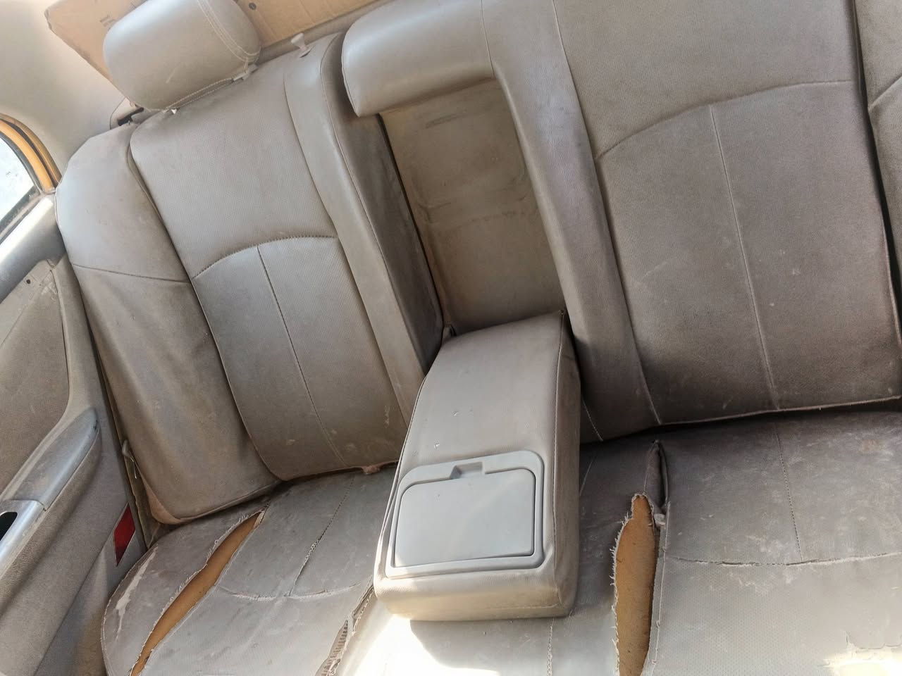 سلام عليكم سياره ليفان للبيع سياره واكفه الاتصال واتساب***********
