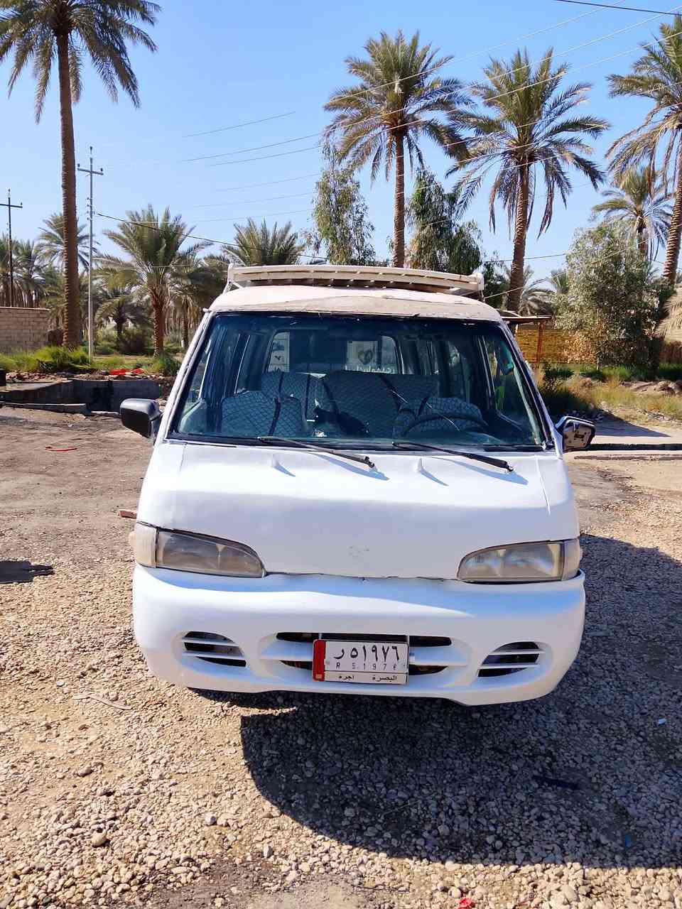 السلام عليكم..  للبيع هوندا موديل 2000 مكينه جديده بصندوك كير واكسن وحداديه جديده كلها السنوية نهاية ال 2028 بيها قاصرين داخل جديد السعر 25 وبيها مجال *********** مكانها بابل نادر
