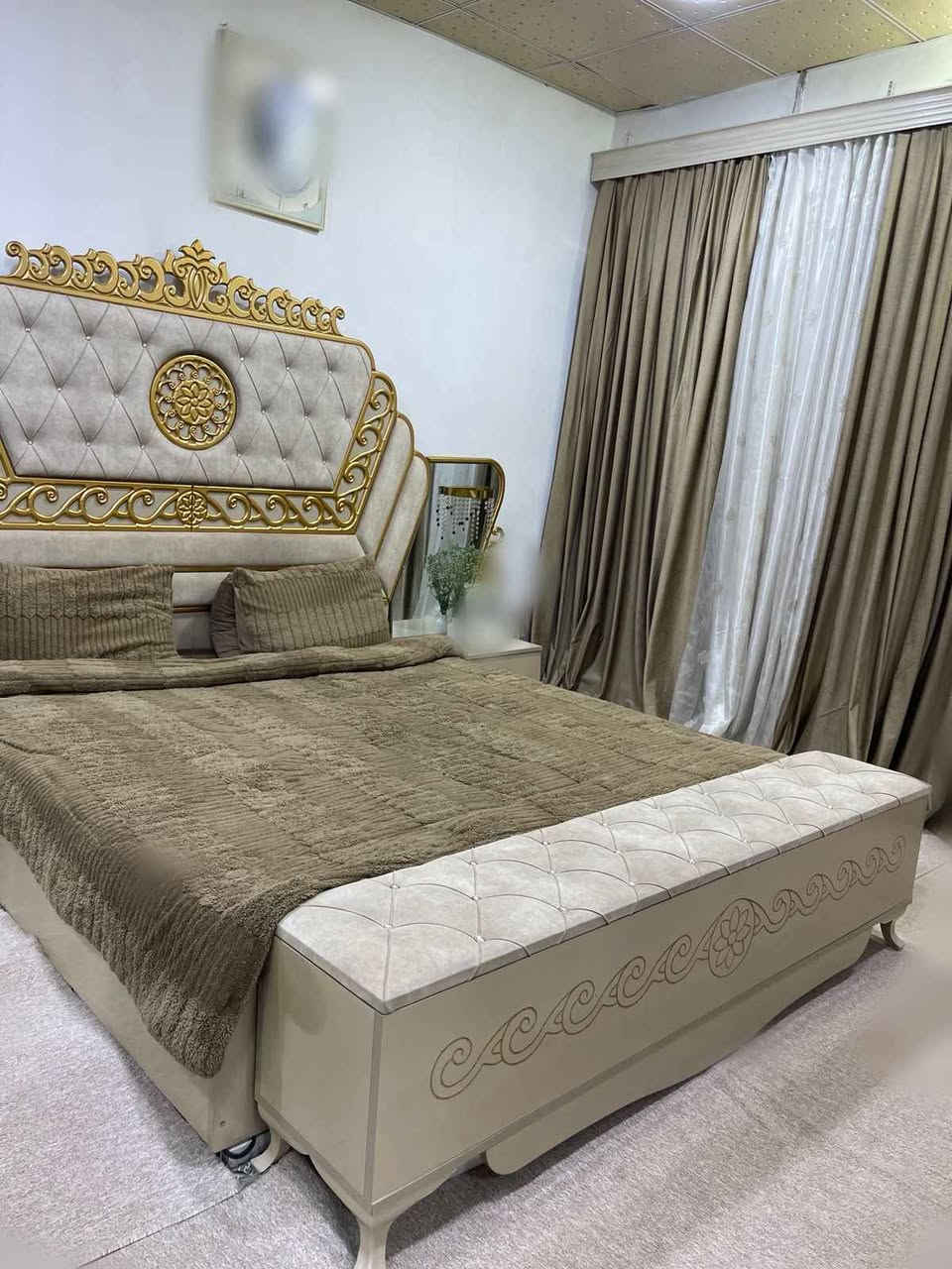 غرفة نوم نضيفة 9قطع كنتور وملحق بكل خانة رف وتعلاكة و خانتين بس رفوف كربلاء *********** كربلاء, العراق
