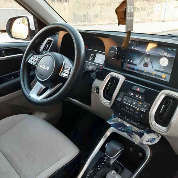 السلام عليكم 
كيا سونيت ٢٠٢٢ بغداد فول مواصفات ما عدا السلايد هندي وليس صيني مكفولة من الصبغ والحادث 
سعرها ١٤٨ ورقة للاتصال ***********
