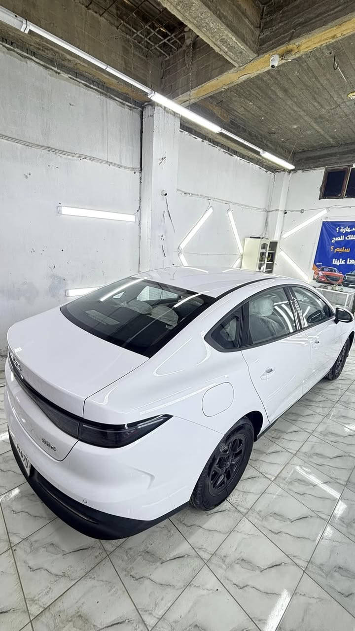 السلام عليكم BYD Seal 5 2025 رقم بغداد ملاحظة السياره كفالة عامه عده الموضح بالصوره بارد على كد اصبعين ماشية 9 الف السياره شركة بعدها للاستفسار *********** متواجد واتساب خاص مقفل بيع و مراوس بديستروير اذا اكو مكاني بابل مركز الحلة
