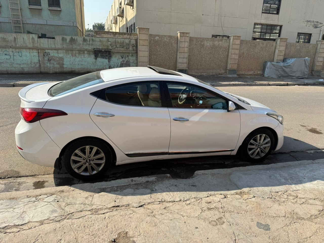 السلام عليكم شباب
سياره النترا موديل 2016 خلجي 

سياره جديده بمعنه الكلمه 

جاهزه علا آخر حبابه 

تخم تايرات 

صدر امامي وخلفي جديد 

هزه جديد 

سنويه جديده 

مصفره غرامات 

تحويل مباشر 

مشروع وطني 

بيهه شخط اثر دراجه 

بدون حادث 

بسمي 

كهربائيات كامله 

سياره جاهزه 

مكاني بغداد جميله 

للاستفسار ***********

مكلف بالنشر
