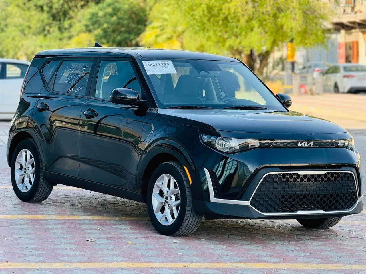 سلام عليكم ...تحياتي للجميع
                         KAI..SOUL..2023 
                         كيا... صول... 2023     
سياره تعتبر كلين بدون صبغ بدون ايرباك بدون تبديل (سونارالسياره مرفق داخل المنشور ) سياره بعده وضع شركه ماشيه 15الف فقط
🔴مواصفات🔴
لون أسود 
محرك كبير  حجم 2000 دوش 
رادار امامي توقف ذاتي +تحديد مسار 
رادار جانبي توقف ذاتي
 ايقاف تلقائي للمحرك تقليل صرف الوقود
شاشه Car play
شاشه  دجتال
انظمه قياده.(Normal+sport)
 كاميرا  خلفي
كير أوتو + Sport
تحكم أستيرن جهتين 
كروس مثبت سرعه
ويل كروم حجم 17
لايتات فول زنون
...............................................   
رقم  دولي جديد سنويه لغايه 2030
كير محرك شرط الفحص   
 مكان السيار... ديالى ..خانقين..***********
