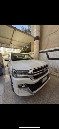 لاندكروز GXR • ٢٠٢١ • ٦٢ الف