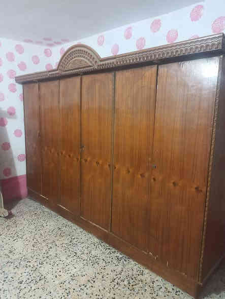 مجمع علي السداوي للمواد المستعمله نستقبل الاغراض الي عدكم زايده متحتاجونهه ونبيعهه الكم يعني ناخذهن بوصل ومن ينباعن تستلمون الفلوس العنوان العلكايه شارع العريض قرب جامع حي الزهراء ع ***********
