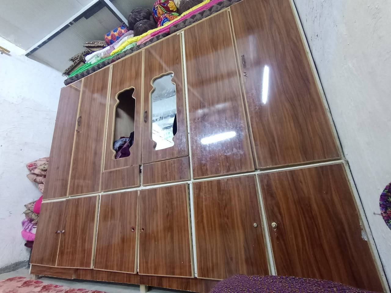بوفيه سليماني نظيف كلش فقط المراية ماموجوده للبيع وخشب كلش نظيف واصليه سعره ٢٠٠ بيه مجال


**إذا كنت صاحب هذا الإعلان وتريد حذفه لأي سبب، رجاءا أرسل رسالة إلى الدعم الفني**