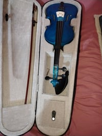 آلة موسيقية • غير مستعملة • للبيع