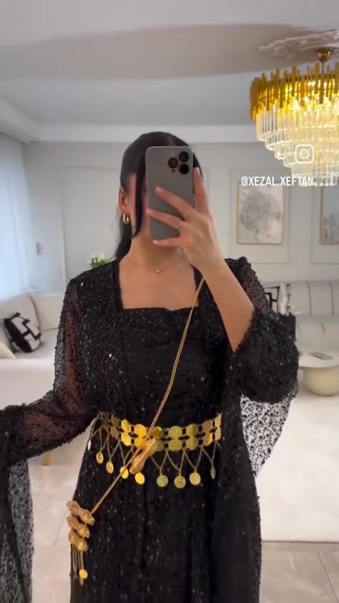 الواااانه تجنن 🦋😍
قماش الزي الكردي… فخامة من أول نظرة ✨تول مطرّز بنقوش هندسية أنيقة مع بطانة ساتان لامعة بلون برونزي مميز، يعطيك إطلالة راقية #اكسبلورر


**إذا كنت صاحب هذا الإعلان وتريد حذفه لأي سبب، رجاءا أرسل رسالة إلى الدعم الفني**