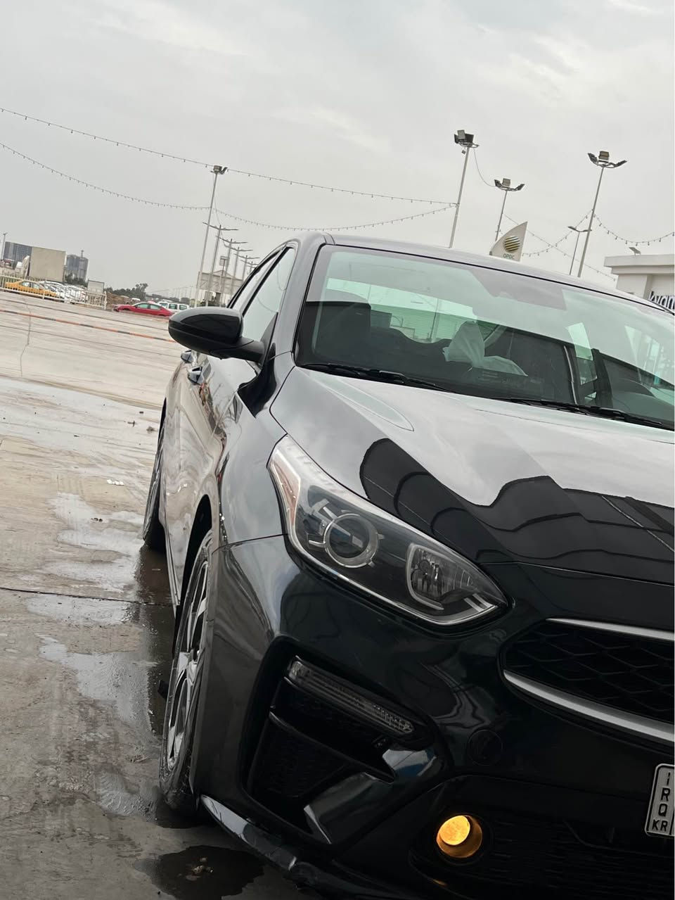 السلام عليكم 
كيا فورتي ٢٠٢١ 
كير AT 
نص فول 
ماشية ٩٠ ميل 

السعر ١٣٠ وبيها مجال 

مكاني بغداد 
*********** Colombo, Sri Lanka
