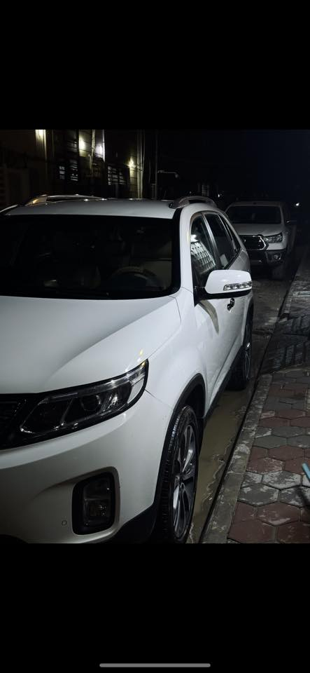 السلام عليكم
واسط- كوت 

كيا سورنتو 

2014 خليجي 

4 سلندر 7 راكب 

ماشيه 116 الف 

للأستفسار اكثر 

واتساب أو أتصال 

***********
