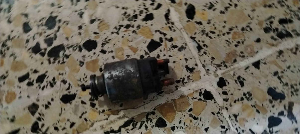 السلام عليكم غراض سياره للبيع مال تفصيخ نضيفات وشغالات الشراي يجي خاص *********** البصرة, العراق
