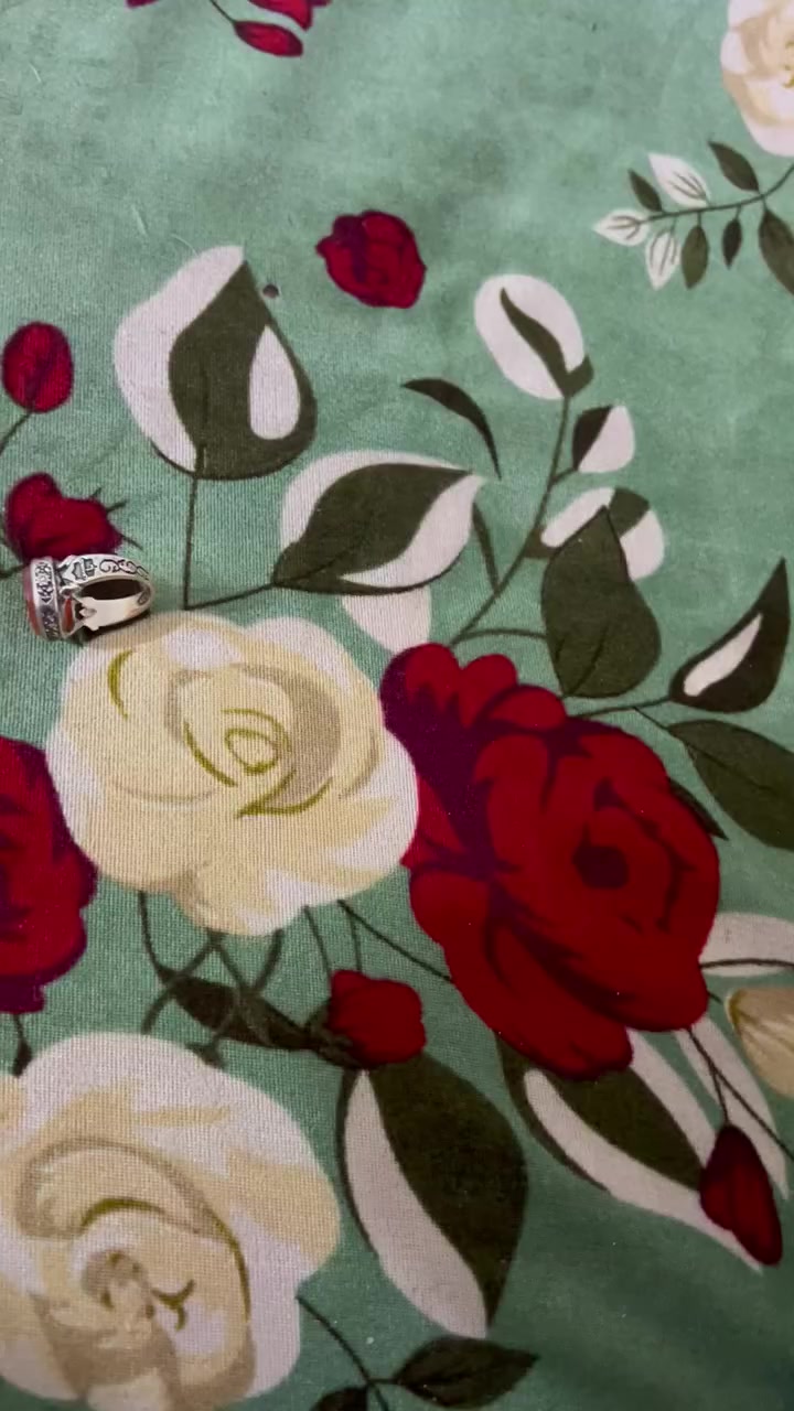 #للبيع نيشابوري اصلي وثاني عقيق مخطوط


**إذا كنت صاحب هذا الإعلان وتريد حذفه لأي سبب، رجاءا أرسل رسالة إلى الدعم الفني**