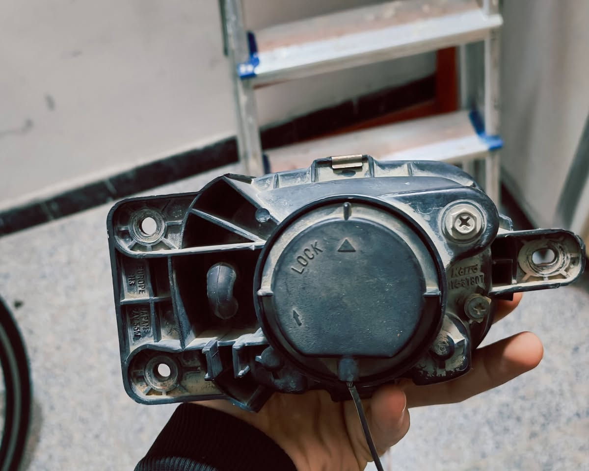 فلنجات عدد 2 مال كنتر نضيفات موؤسسه وروط ستيرن بيه عواج خفيف وعندي دعاميه خلفيه مال هينو أو فوزه حديد ودعاميه اماميه مال فوزه واشاره جانبيه مال ميتسيبوشي فوسه يسره بلادي اصليه وبلوجكتر مال دعاميه اصليات ياباني ومسجل مال ميتسيبوشي أو هينو يرهم وهورن إيطالي جديد هواء العنوان بغداد العبيدي للاستفسار***********
