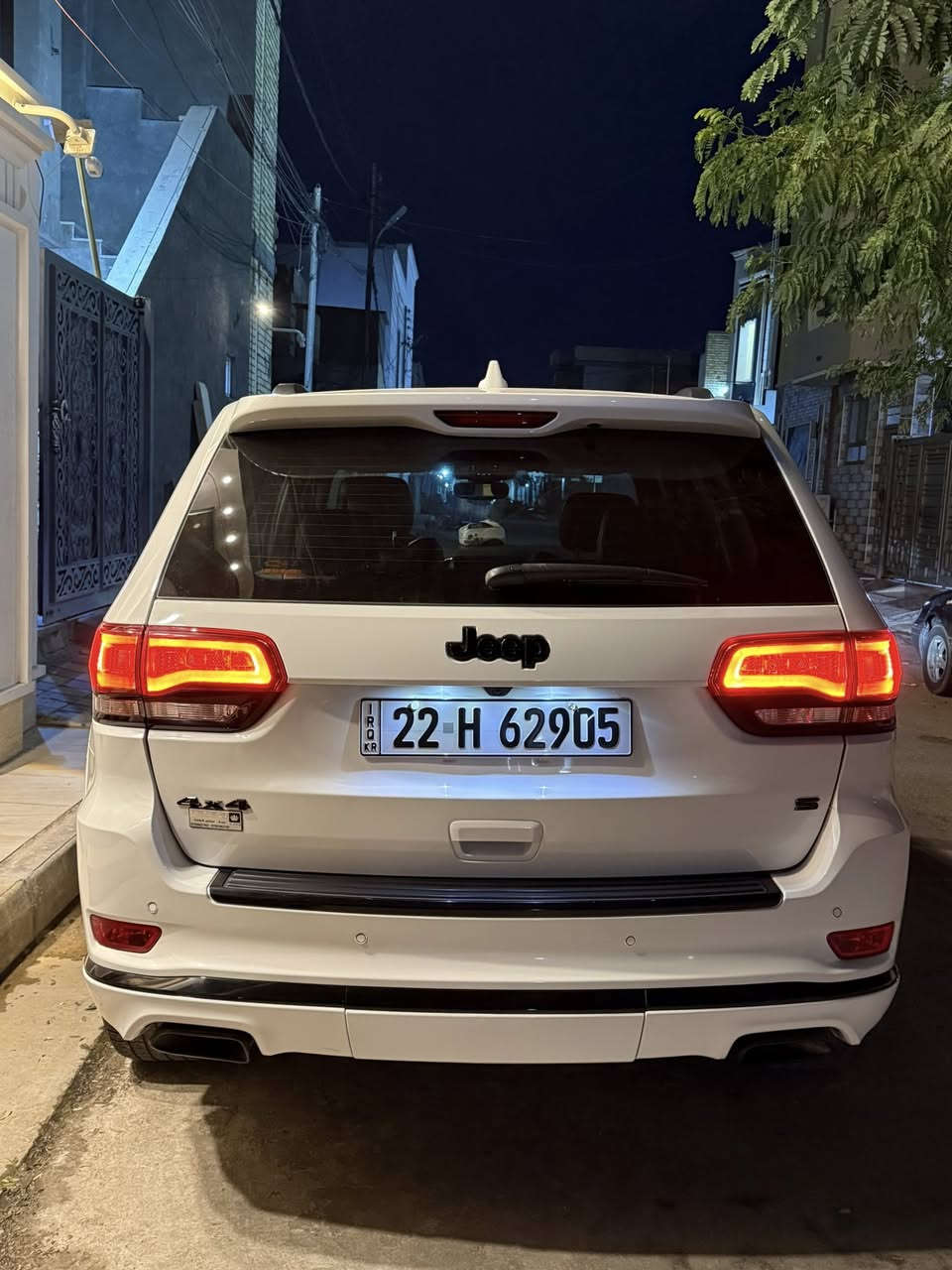 السلام عليكم
جيب گراند شيروكي S خليجي هارلم موديل 2021 
السيارة كفالة عامه بارد صبغ تبديل كير مكية كله كفاله 
ماشية 75 الف ميل محرك 3600 V6 
رقم اربيل الدولي بأسمي تحويل مباشر 
السعر 33,000$ (330) ورقه 
عنوان ، كربلاء المقدسة 
للاستفسار ، ***********
