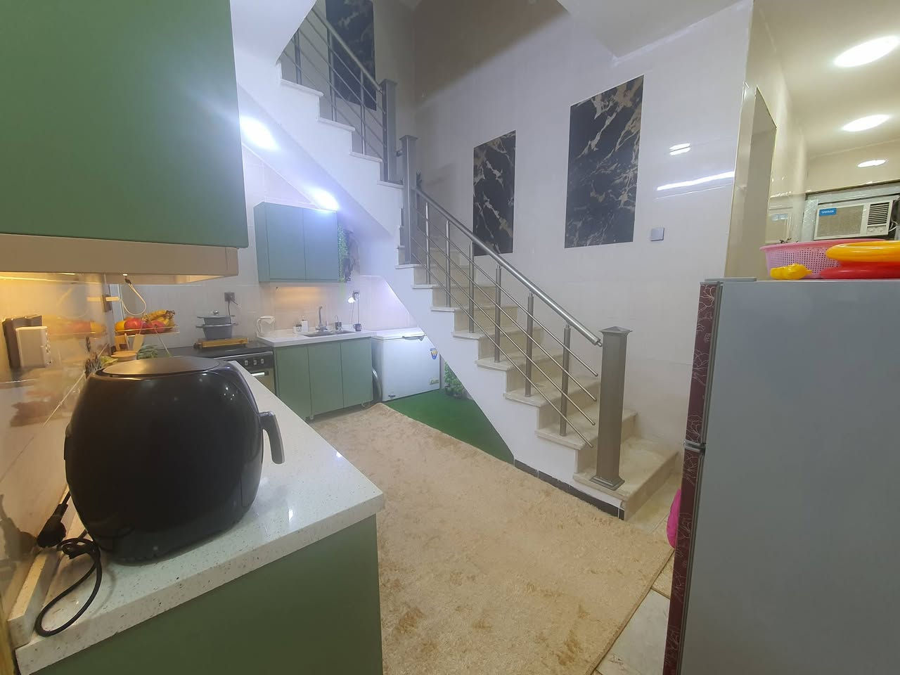 بيت زراعي للبيت ٨٦ متر ابو طيارة زراعي ابو بلال طابقين بناء حديت يحتوي على ٣ غرف نوم ومطبخ وصالة حمامات ٢
***********
