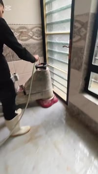 ✨ خدمة جلي وتنظيف الكاشي والبورسلين بأفضل الأسعار ✨ نقدّم لكم خدمة احت...