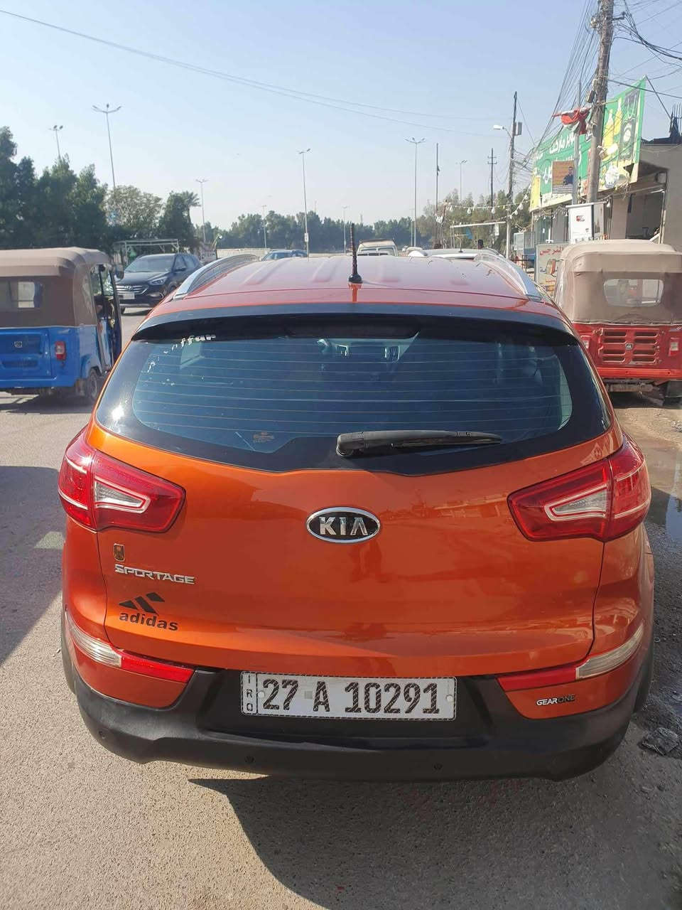 سبورتج خليجي
موديل 2012
مكينة  دوش 2400 المرغوب مكفول
 والكير مكفول
فور ويل
مشمشي
ماشية 140 
منضومة تبريد جديدة
صدر جديد
حساس خلفي
شاشة 
بيهة تبديل قطعتين نفس للون بلادي شاد
وصبغ ب جاملغ الخلفي وجارد
رقم انكليزي الجديد ذي قار

وملاحضات بارد
مكان السيارة بغداد/ الشعب
***********
السيارة جاهزة مابيهة اي نقص
السعر 132 وبي مجال بغداد, العراق
