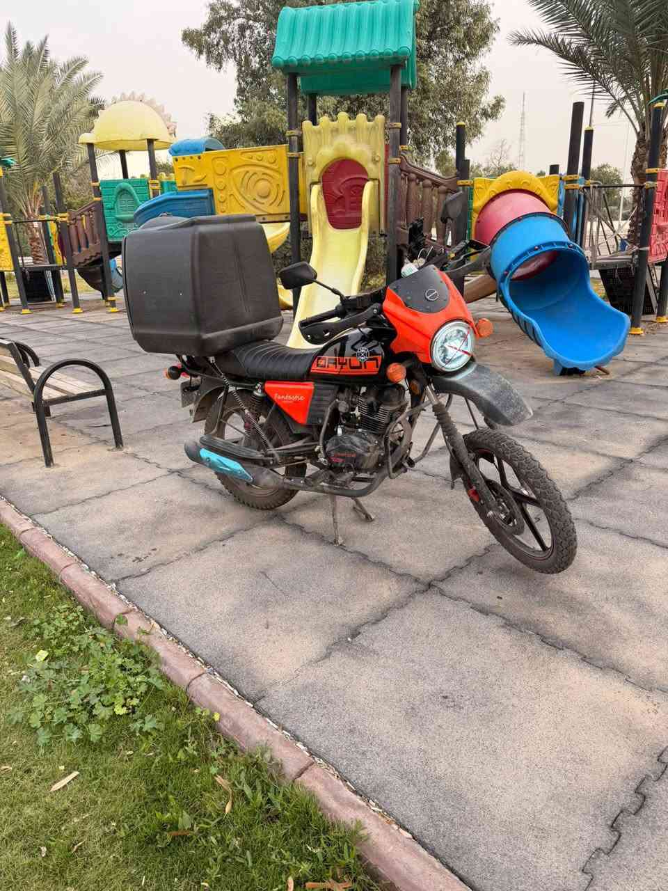 دايوان للبيع موديل 2025
ماشيه ١٠الف مابيه اي نقص امبدل بنزات او زنجيل فقط السعر ٣مليون او بيها مجال للستفسار ***********او 
***********
