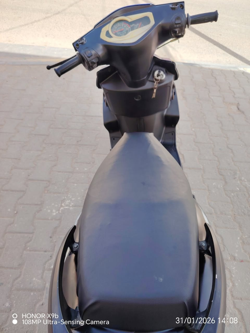 دراجه سكنس ياباني مكفوله برغي مامفتوح بيهه *********** شلعه معدل نعومه سلف لايتات دبل اشاره كامله من كلشي سعرهه 325 بيه مجال
