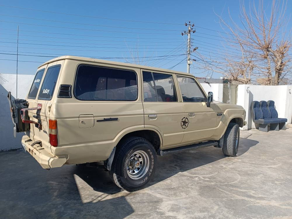 گێرو مکیته پاترۆڵ گاز تۆربۆ شه ش بستن  1988
ئارم پلاستیک سلێمانی
***********
***********
هه ڵه بجه شهید حلبجة, السليمانية
