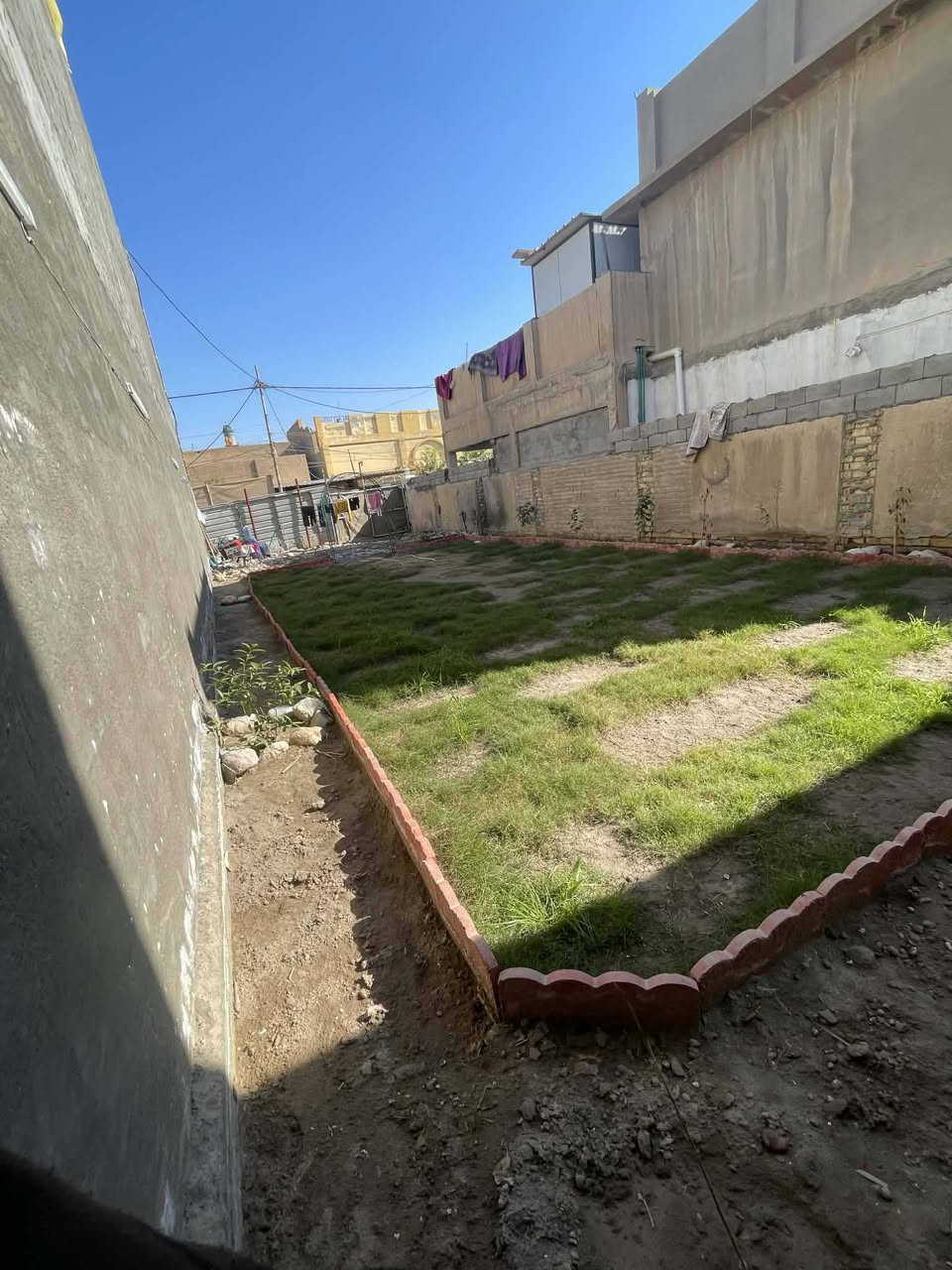 السلام عليكم قطعه ارض للبيع المساحه ١٥٠ متر العرض سبعه ونص ونزال ٢٠ عنوان حي الموظفين الاستفسار على هذا الرقم ‏‪***********‬‏
