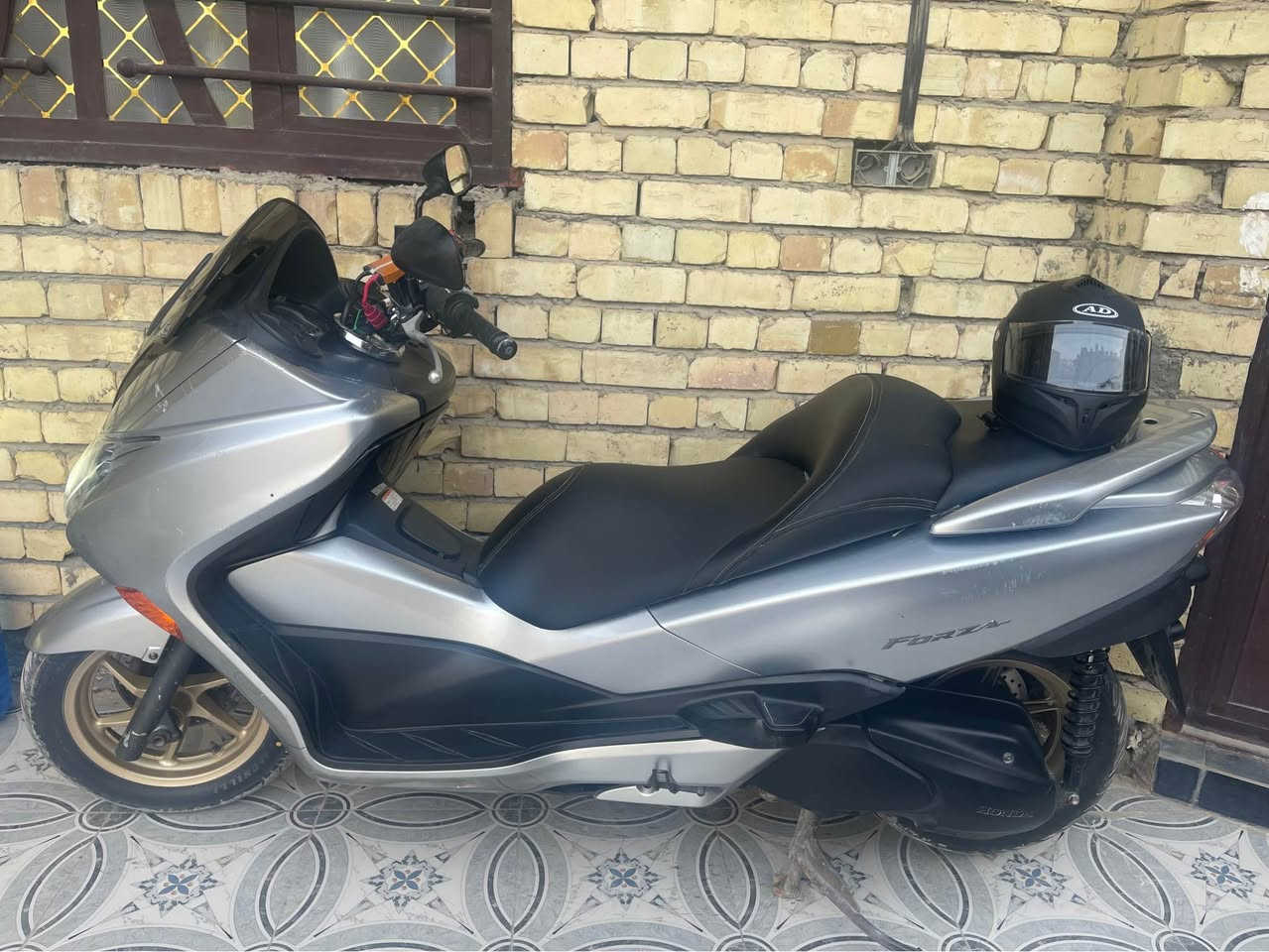 فورزة 010 سبع نمر كير اتو وعادي ويل ذهبي زائد كاميرا وشاشة زائد خوذة وكفوف مع جادر ماشية ٢٠ الف بحالة كير محرك كفالة عامة  المكان بغداد الراشدية ناحية الراشدية سبعة نيسان حي الكوثر   رقم الهاتف *********** بغداد, العراق
