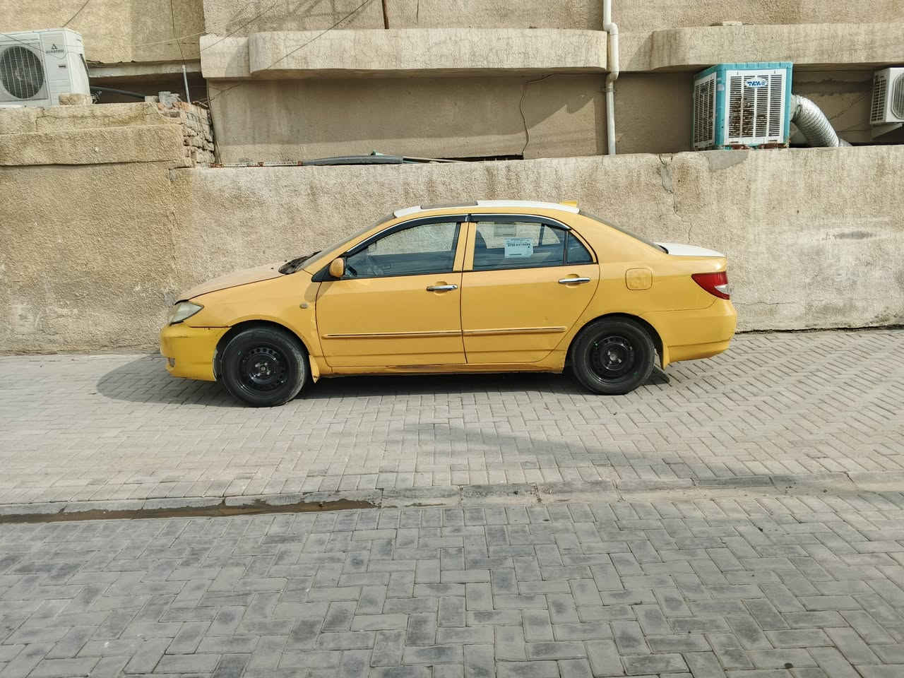 سلام عليكم سياره بي واي دي اف 3 موديل 2011 سنويه لل29 بسمي تحويل ثاني يوم مصفره هيئه وغرامات هزه بيه رقم لجديد مكينه لانسر تخبل ناعمه كير تبريد مكفولات حماوه انسه سنتر لوك جام اربع بيبان شغالات دوشمه جديده شاشه اندرويد سياره مابيه ضره ولا تبديل بيه جاملغ الامامي الايمن بس مضروب وراجع بس مراجع زين يعني لو تبدله لو اسوي سعر 43 بيه مجال مكان شهداء البياع سويب رقم ***********
