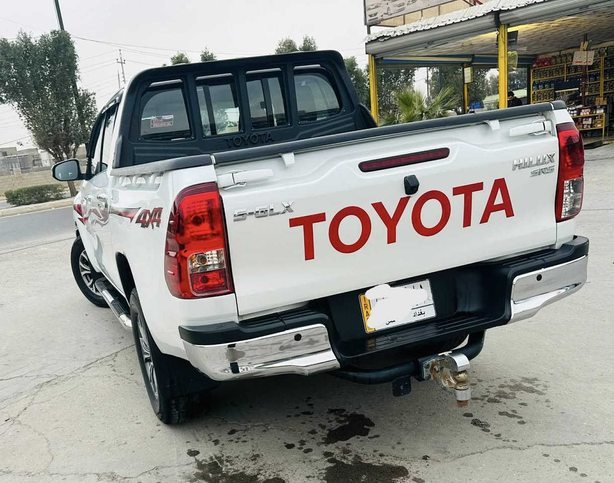 السلام عليكم
تويوتا هايلوكس فور ويل 4×4
موديل 2017  سعودي
رقم بغداد
شرط  كير محرك مكفول
السياره جديده استخدام شخصي
بعد احلى من الصور
 السعر 235 وبيها مجال
المكان الرمادي
الرقم
*********** 
 ***********
