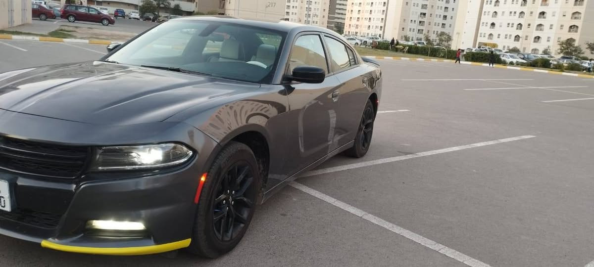 دوج جارجر 2023 SXT بلاك توب 
وارد كندي حادث بنيد فقط بدون اي ضرر ثاني صوره حادث موجوده بلمنشور دعاميه شركه نفسه 
-العداد 33 ميل 
- بصمة 
- حساس خلفي وامامي 
-شاشة كبيرة 
- كامرة خلفية دوارة 
- تشغيل عن بعد 
- قطعتين تبريد 
- كرسي كهرباء 
-لايت زينون
كشنات مغلفات جلد 
باقي مواصفات معروفة
سياره جديده نقص برغي ما بيه 
رقم بغداد باسمي تحويل مباشر 
مكانه بغداد او ناصريه مركز
أي استفسار علي رقم 
*********** ناصرية, ذي قار
