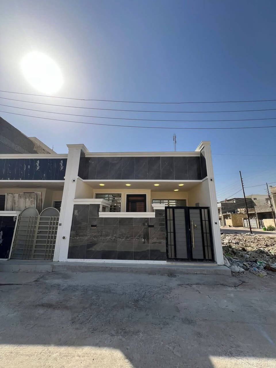 🏠✨ بيت جاهز للسكن للبيع (بيع مستعجل)🏠
📍 الدورة / البوعيثة – العيثاوي

🔹 100 متر

🔹 طابق ونص

🔹 غرفتين نوم + حمامين

🔹 ديكور مغربي أنيق ✨

💰 سعر مناسب وقابل للتفاوض

📞 ***********

🚨 فرصة حلوة للسكن أو الاستثمار لا تفوتك!
