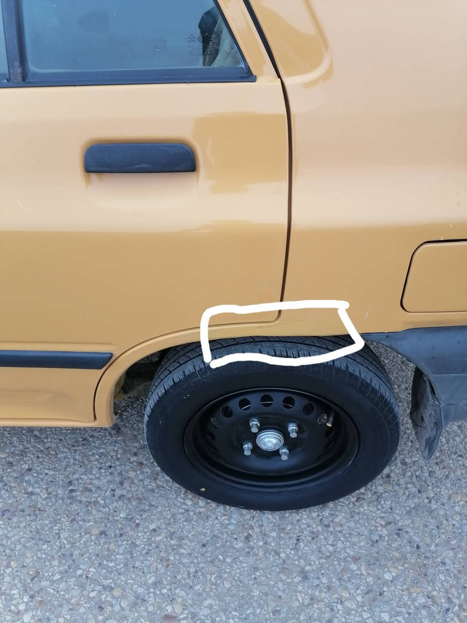 سلام عليكم سايبه موديل ٢٠١٦  لبيع نضيفه مابيها اي نقص بس تبريد  لا براكيتات محرك كير نضاف سيارة كلش حلوه كل شي شغال مال بيت سعر ٤٤ اوبي مجال تجي او تشوف بل عين مكان ميسان الكحلاء رقم لهاتف *********** مصفره هيئه و غرامات
